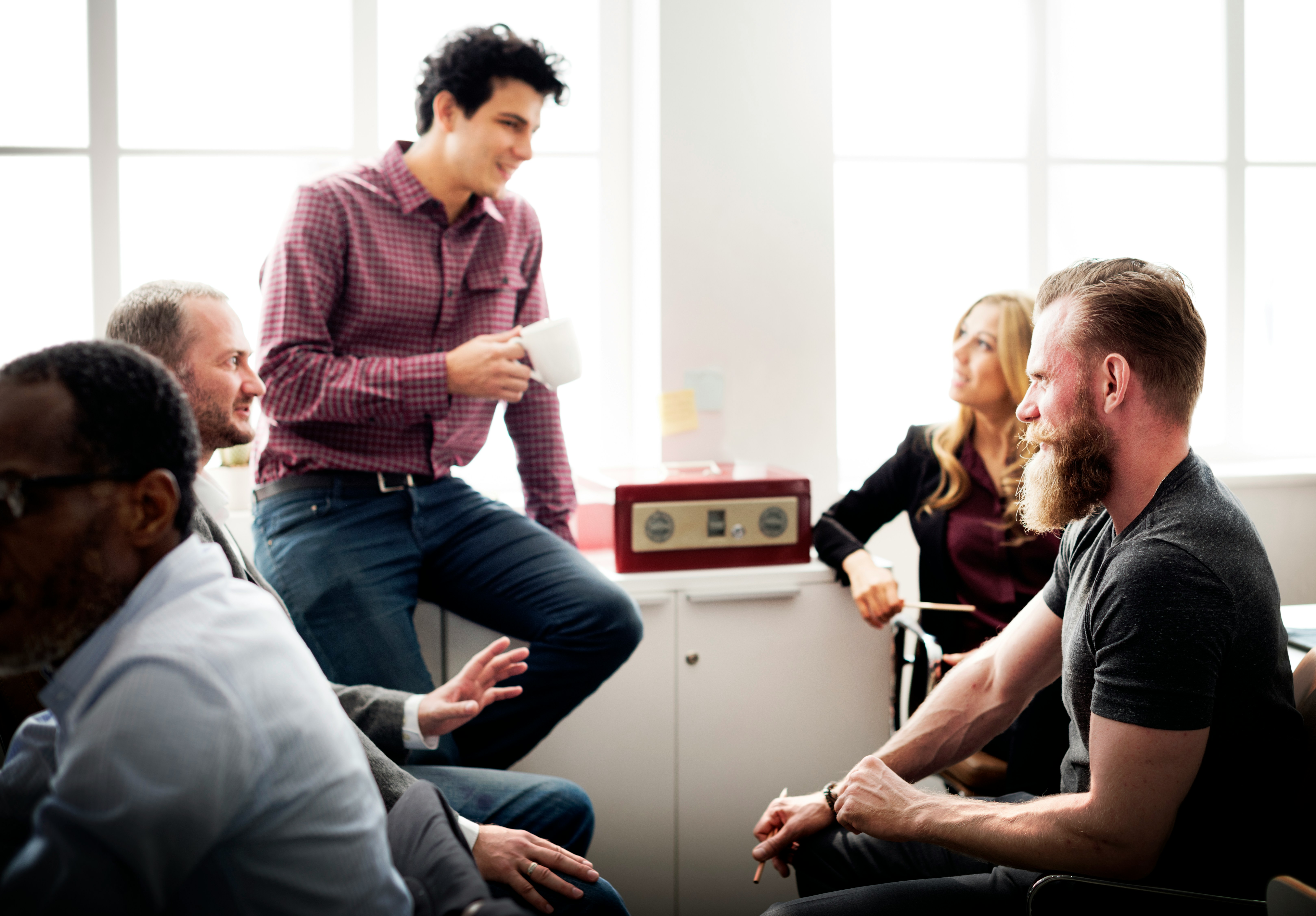 A “journey-style” visual showing different moments across the employee lifecycle (e.g. onboarding welcome, team collaboration, 1:1 conversation, exit discussion)